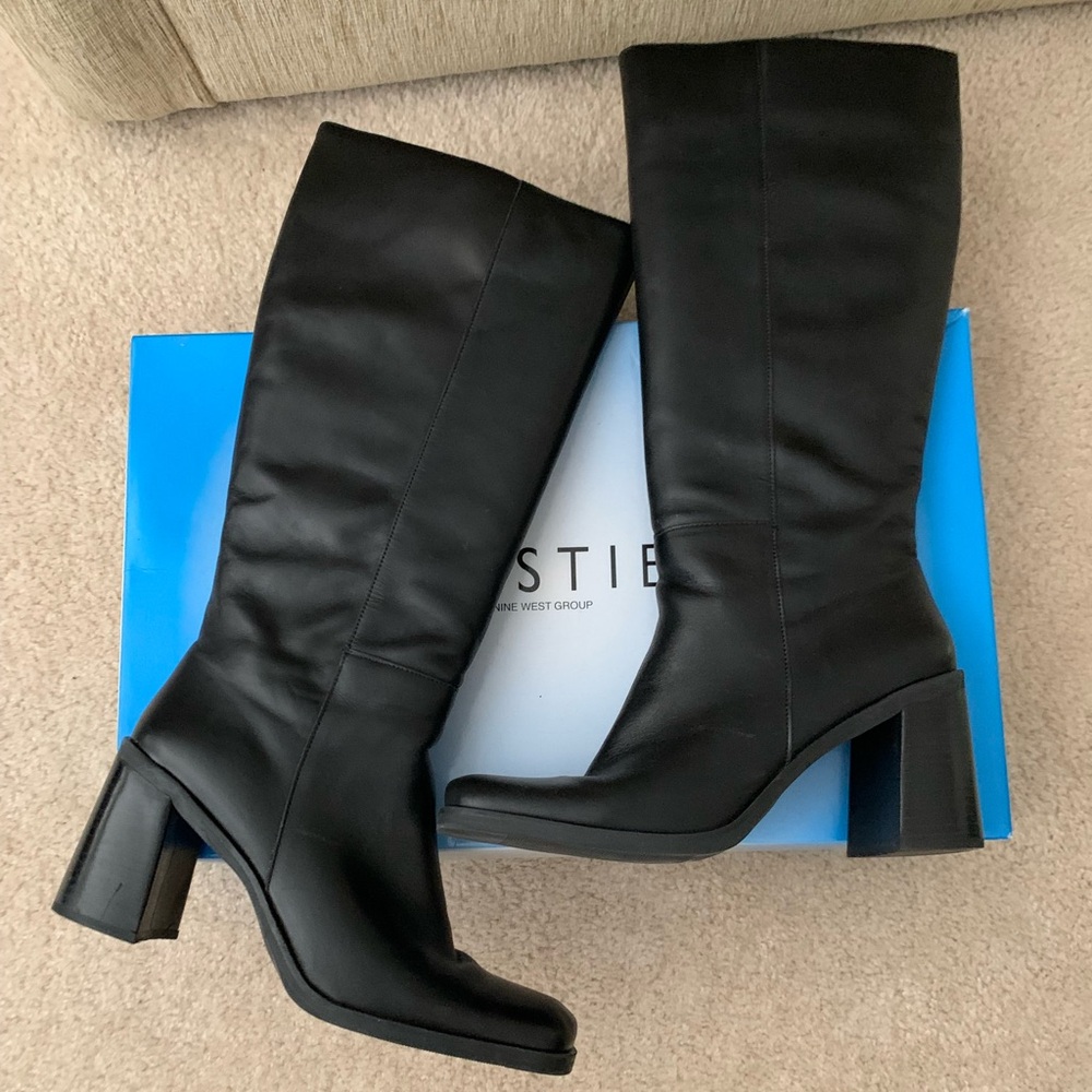Black Knee-High Leather Boots